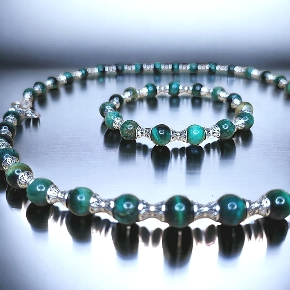 Handcrafted Green Tiger's Eye Necklace And Bracelet Set - Picture 3 of 3